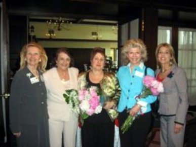 Shown here with Carol Taber, Patti Page, Gail Pearson and other speakers.